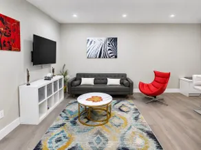 Modern 2-Bedroom Guest Suite in Coquitlam - Image 4