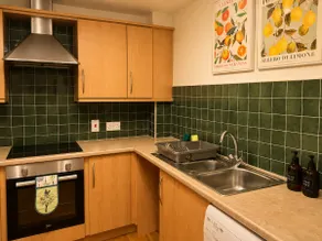 Sunderland City Centre Cosy 2 Bed Apartment - Image 5