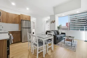 Luxury 1Beds and 2Beds in Downtown Edmonton close to Rogers - Image 2