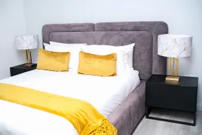 Menlyn Maine Luxury Apartment - Image 3