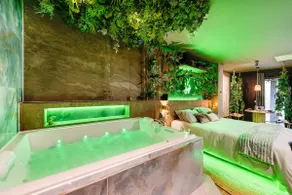 Jungle Suite - Love room spa, sauna, private cinema - Image 2