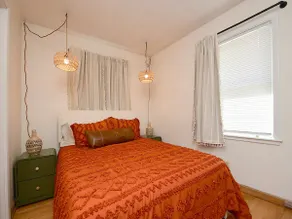 Boho Bungalow - Private Studio w/Kitchen & Laundry - Image 2