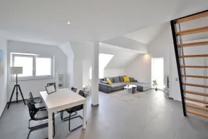 Apartment on the upper floor with elevator, balcony and gallery D&Y - Image 2