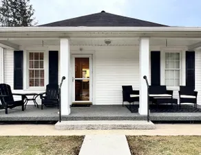 Nans Porch - 2 Bedroom home with outdoor firepit - Image 3