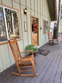 Jeepers Cabin - Image 5