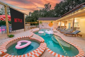 EPIC SPORT COURT•Pool Cinema•Golf•Karaoke•7Bedroom - Image 2