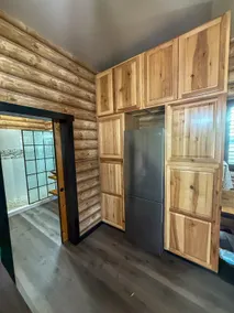 Modern Rustic Studio Guesthouse in Montana - Image 2