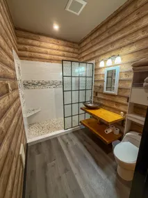 Modern Rustic Studio Guesthouse in Montana - Image 3