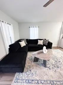 Newly Renovated minutes from Campus! - Image 2