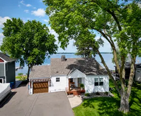 Dockside Cottage on Forest Lake - Image 3