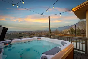 VR Game Room | Sleeps/Dines 24 | Hot Tub & Sauna - Image 2
