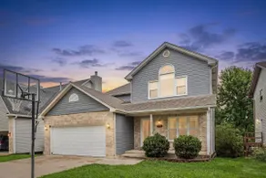 Spacious 5BR Retreat | Free Parking | Sleeps 15 - Image 4