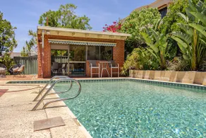 Luxury Family Retreat | River Views & Pool - Image 2