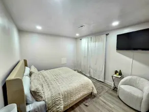 Beautiful & Cozy Apartment. Clean, Comfortable. - Image 5