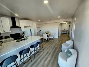 Beautiful & Cozy Apartment. Clean, Comfortable. - Image 3