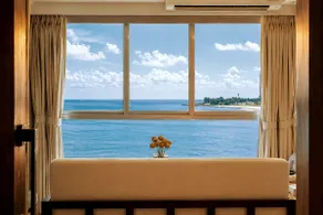 Full Sea-View, 20th flr, Largest 2BHK, 3 king beds - Image 2