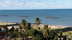 Apt with A/C & balcony • 3 blocks from the beach - Image 5