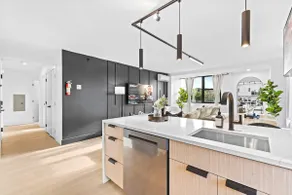 Luxury Oasis | Near NYC | Met life | Sleeps 12 - Image 2