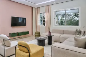 Prestigia · 2BR Spacious & Elegant · King Bed - Image 3
