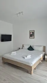 By Urban Retreat 2 - Studio curat si linistit - Image 2
