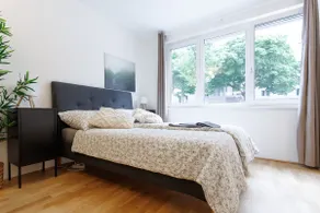 Modern Apartment near Center with Free Parking - Image 4
