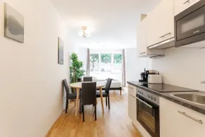 Modern Apartment near Center with Free Parking - Image 2