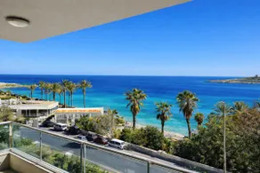 Blue Horizon Jacuzzi | Sea View Hideaway - Flat 3 - Image 2