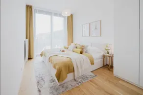 1-BDR Apt | Free Parking | Long Stays | Balcony - Image 2