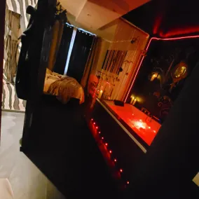 Romantic getaway relaxing moment love room - Image 3