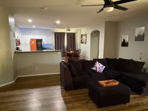 Clean & Modern Stay | Full Kitchen | Private Home - Image 2