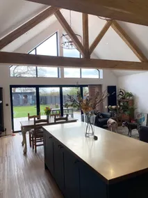 Countryside & Coastal Retreat in the New Forest - Image 4