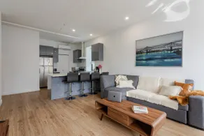 Contemporary City Retreat - Image 3