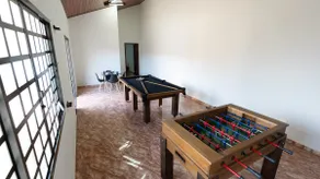 House with pool, bathtub and barbecue - Image 4