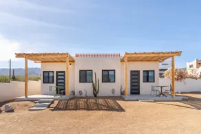 Two Full Casitas! Walk to Beach, Food, and Music - Image 4
