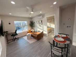 Private Guesthouse Near Hwy 120& I-5 |Kitchen& W/D - Image 4