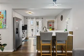 A+: 4BR-3BTH Spacious Home w/ 2 Living Rooms - Image 3