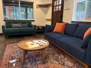 Mountain Retreat, Sleeps 8, EV charging, Sauna - Image 5