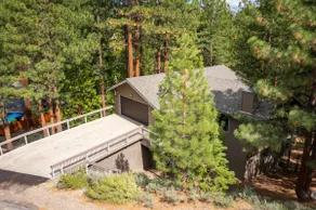 Airy Forest Tahoe Luxury Cabin Hot tub, Open Space - Image 5