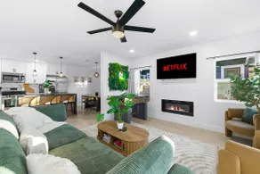 NEW! Stunning 5 Bedroom w/ HotTub, Games, Near Zoo - Image 3