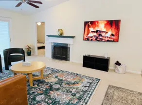 Premier 3BR Retreat - CVNP, Blossom & Boston Hills - Image 5