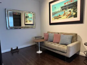 Classic Art Deco 1BR in Vibrant Potts Point - Image 3