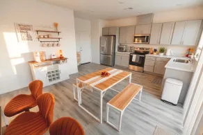 Large 4 Bedroom Home w/Outdoor Patio & BBQ Grill - Image 4