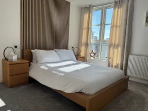 Deluxe 2 Bed apartment for Family's & Contractors - Image 3
