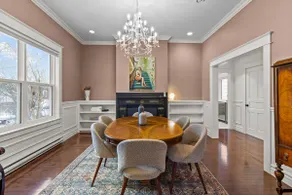 Luxury 2BR Executive Near DT Off Street Parking - Image 4