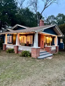 The Barefoot Bungalow — Vintage Charm by the Lake - Image 2