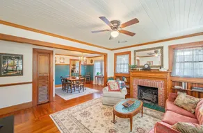 The Barefoot Bungalow — Vintage Charm by the Lake - Image 3