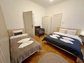 Elegant 2BDR Apt for groups/family - Fast Wi-Fi - Image 5