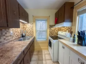 Cozy 3BR Windsor Home | Free Parking & BBQ Patio - Image 3