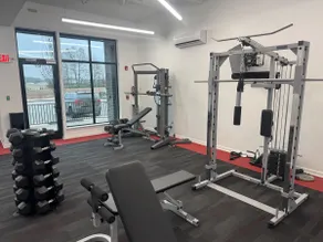 Quiet Modern Loft / Fast Wi-Fi / Gym - Image 4