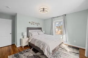 Takoma Park 3BR | Workspace & Free Parking - Image 3